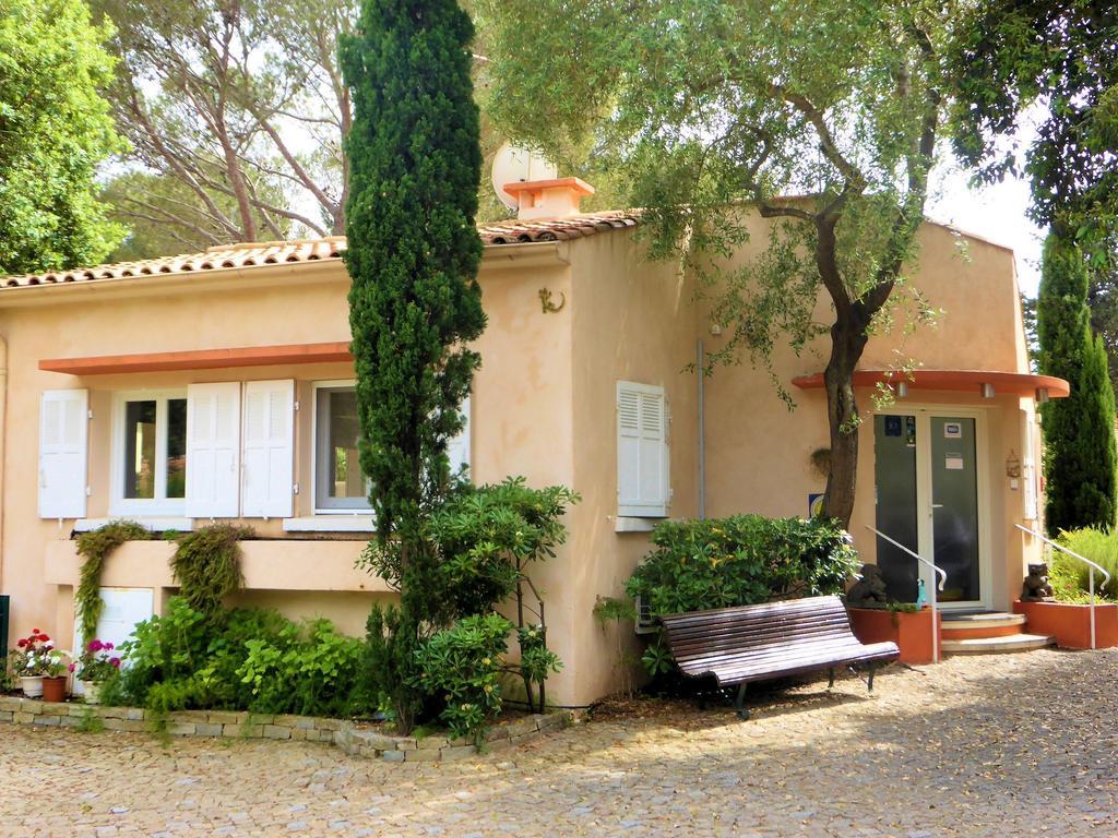 Athena Motel Saint Aygulf Buitenkant foto