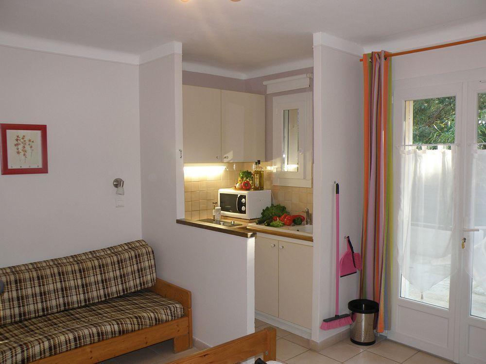 Athena Motel Saint Aygulf Buitenkant foto