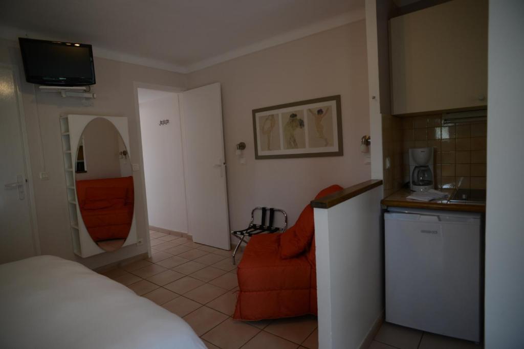Athena Motel Saint Aygulf Buitenkant foto