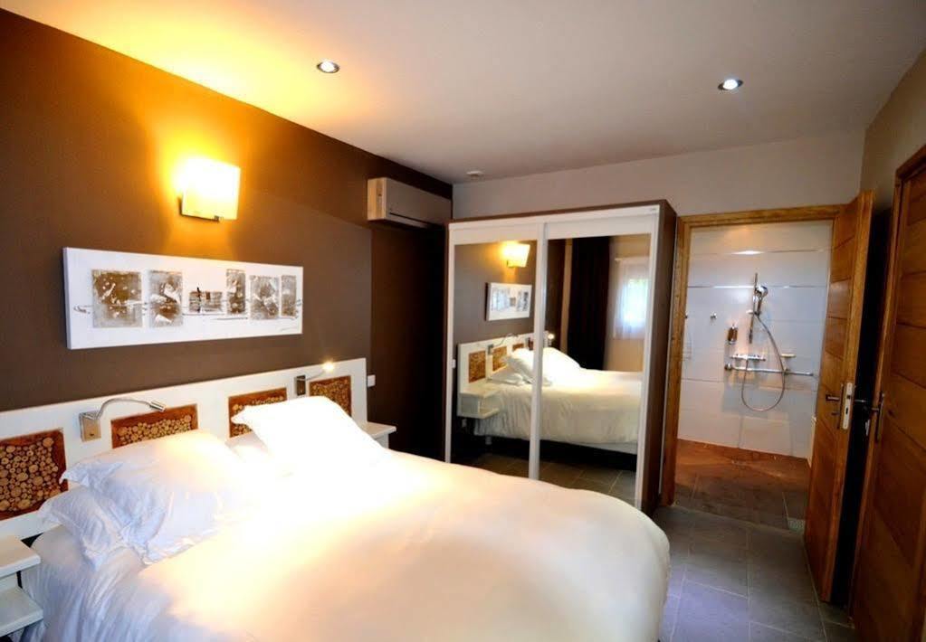 Athena Motel Saint Aygulf Buitenkant foto